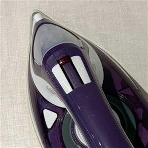 PLANCHA KEN BROWN KB-578 24A VAPOR ROCIADOR 2400 WTS BASE CERAMICA